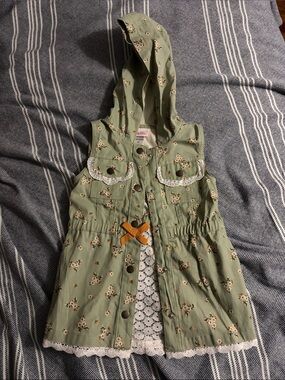 Little Lass Sage Green Floral Hooded Vest with Lace Trim and Bow